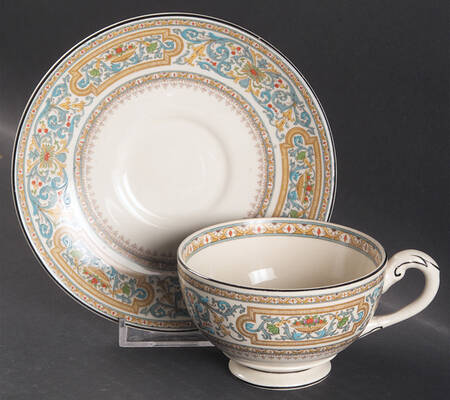The Croydon Footed Cup & Saucer Set
