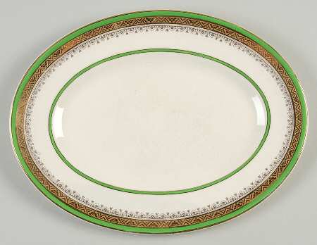 The Crowning Green 10" Oval Serving Platter