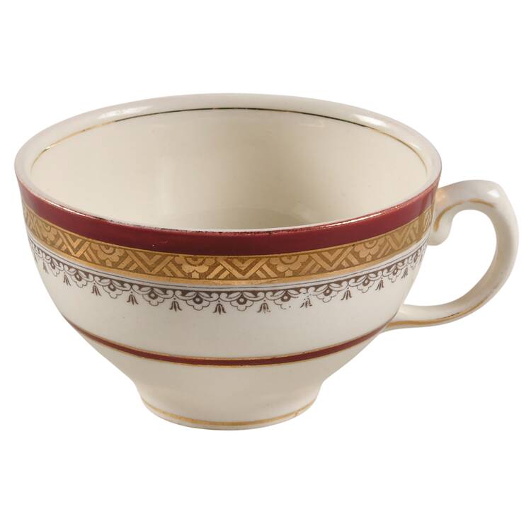 The Crowning Maroon Flat Cup