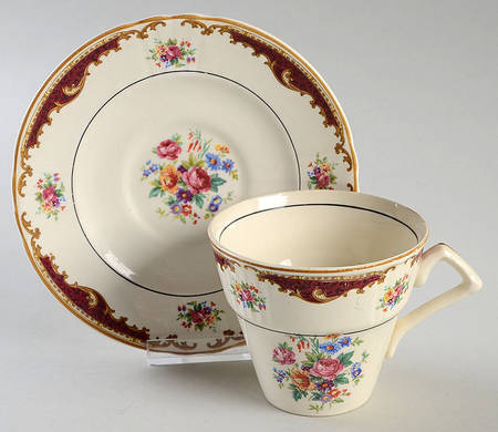 Dorothy Flat Cup & Saucer Set