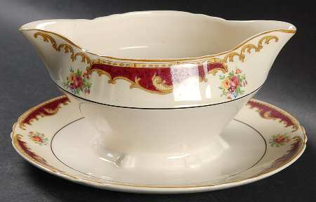 Dorothy Gravy Boat with Attached Underplate