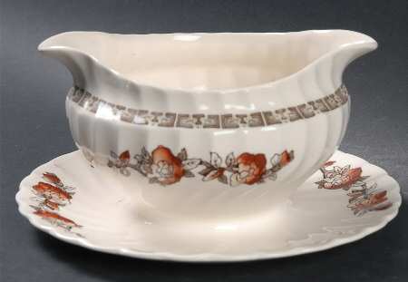 Dynasty (Swirled) Gravy Boat with Attached Underplate