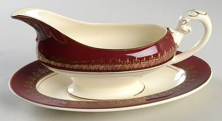 Elizabeth II Crowning Burgundy Gravy Boat & Underplate/Relish