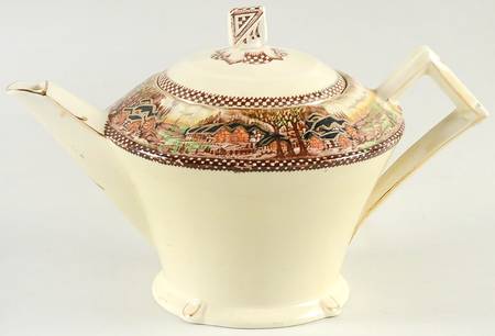 England's Countryside (Scalloped, Gold) Teapot & Lid