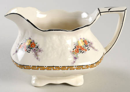 F2832 Creamer