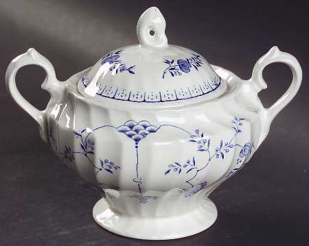 Finlandia Sugar Bowl & Lid