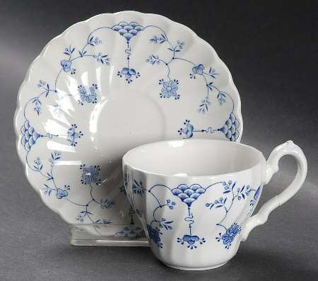 Finlandia Flat Demitasse Cup & Saucer Set