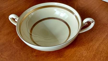 G4756 Footed Cream Soup Bowl
