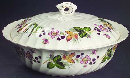 Hedgerow Round Covered Vegetable