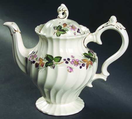 Hedgerow Teapot & Lid