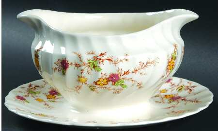 Heritage Gravy Boat with Attached Underplate