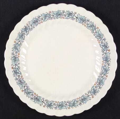Ivy Leaf Dinner Plate