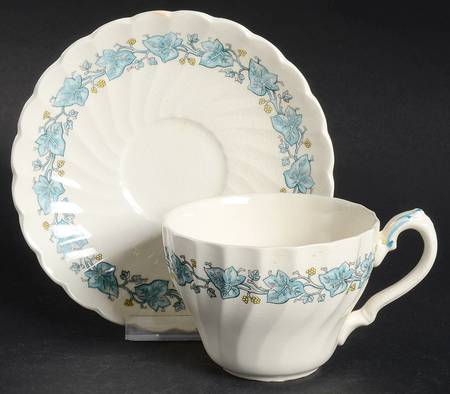 Ivy Leaf Flat Cup & Saucer Set