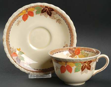 Leaflet Oversized Cup & Saucer Set