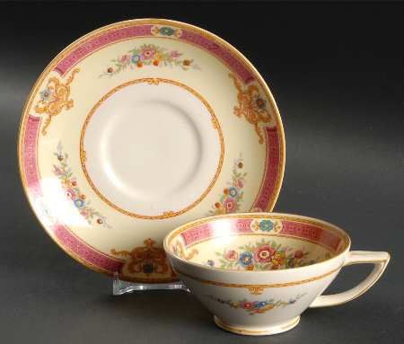 Melrose Footed Cup & Saucer Set