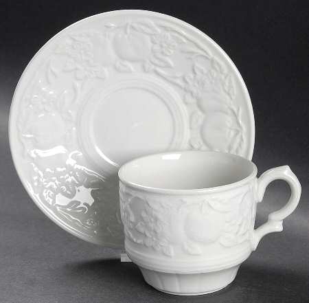 MYO8 Footed Cup & Saucer Set
