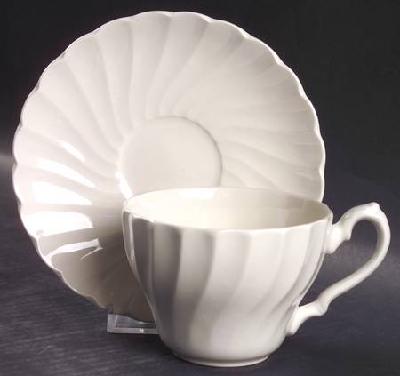 Olde Chelsea White Flat Cup & Saucer Set