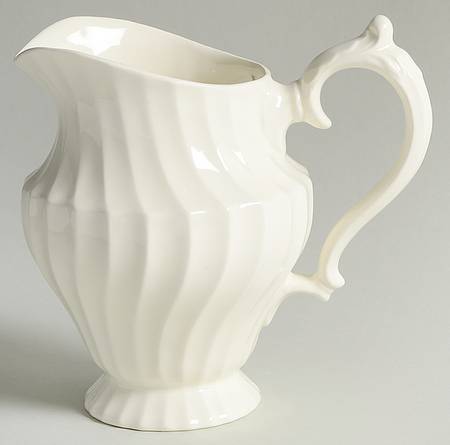 Olde Chelsea White 20 Oz Pitcher