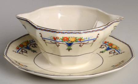 Paramount Gravy Boat with Attached Underplate