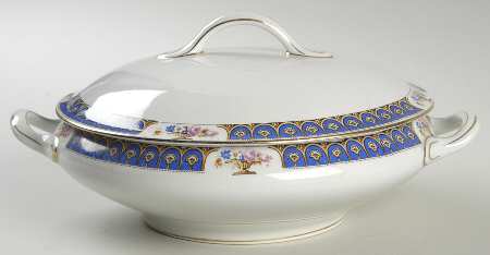 Priscilla Round Covered Vegetable
