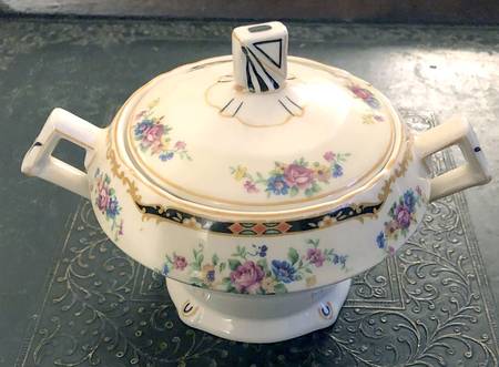 Queen Mary Sugar Bowl & Lid