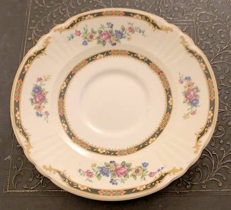 Queen Mary Saucer for Oversized Cup