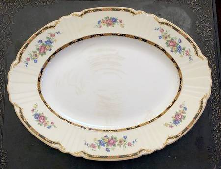 Queen Mary 13" Oval Serving Platter