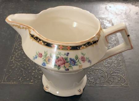 Queen Mary Creamer
