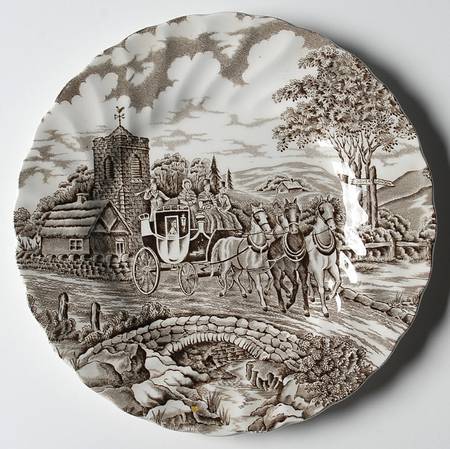 Royal Mail Brown (Cream Background) Dessert/Pie Plate