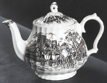 Royal Mail Brown (Cream Background) Teapot & Lid