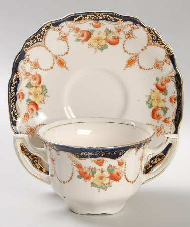 Rosemary (Square, Scalloped) Flat Bouillon Cup & Saucer