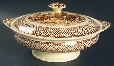 Shakespeare Land Round Covered Vegetable