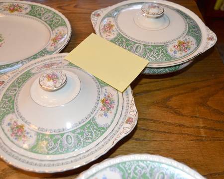 Winchester Round Covered Vegetable