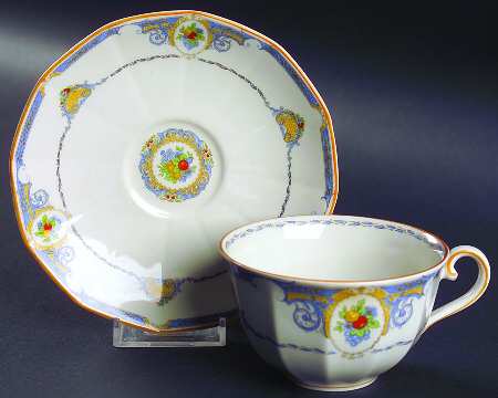 Windsor Flat Cup & Saucer Set