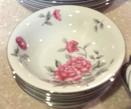 Princess Fruit/Dessert (Sauce) Bowl