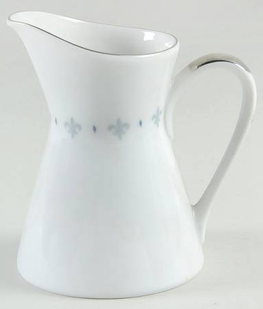 Blue Elegance Creamer
