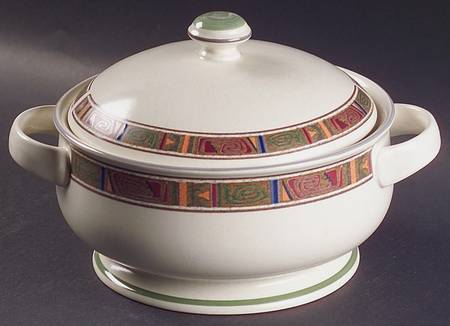 La Mesa 2 Qt Round Covered Casserole