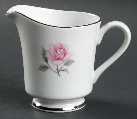 MOM6 Creamer by Momoyama