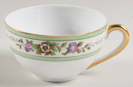 MEI478 Footed Cup
