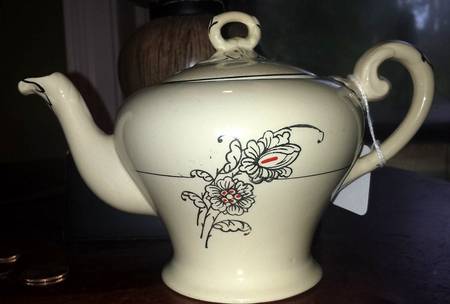 1473 Teapot & Lid
