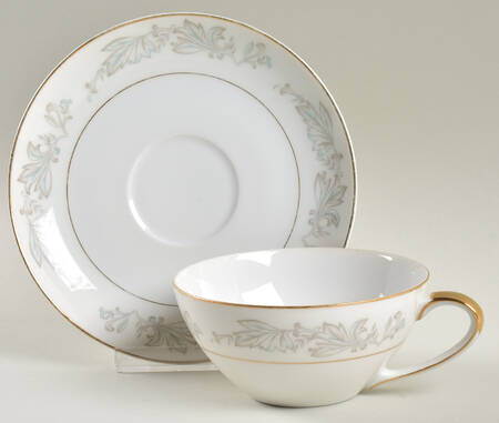 Isabel Flat Cup & Saucer Set