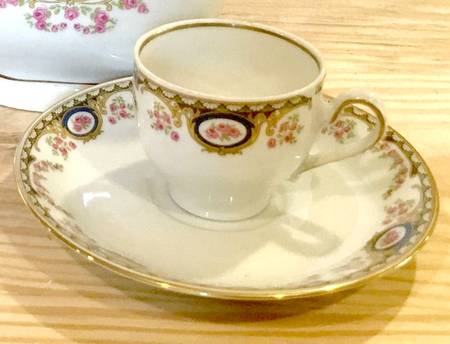 MIT62 Footed Cup & Saucer Set