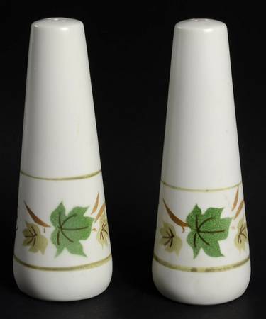 Leaf Parade Salt & Pepper Set