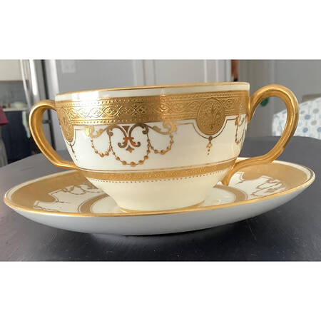 G9429 Flat Bouillon Cup & Saucer