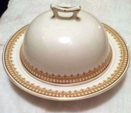 MEK48 Round Covered Butter