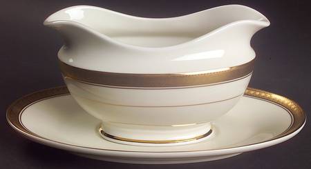 Palatial Gold Gravy Boat & Underplate