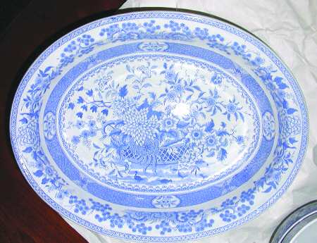 M35 9" Oval Vegetable Bowl