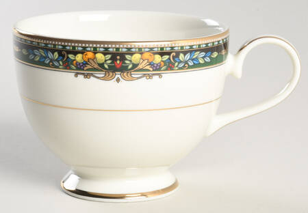 Windsor Place Footed Cup