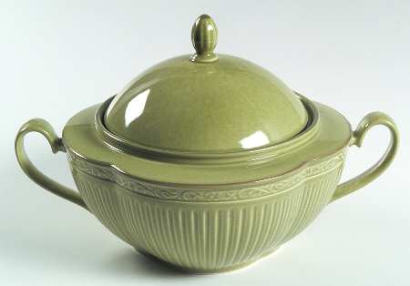Honey Dew 2 Qt Round Covered Casserole