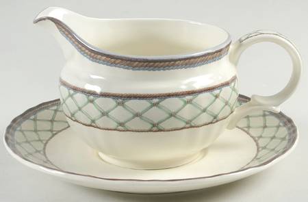 Country Lattice Gravy Boat & Underplate